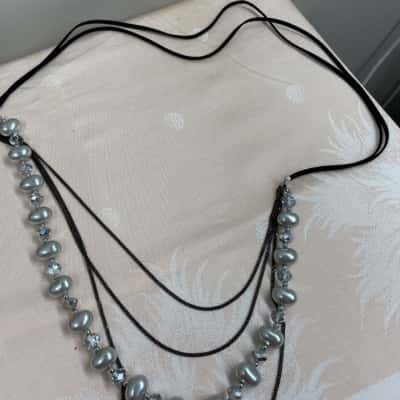  Fifth Avenue Womens Black  / Silver necklace 