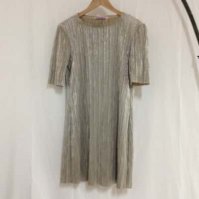 Hansen & Gretel Womens  Size M Pleated Dress / Short Sleeve Dress  Gold 