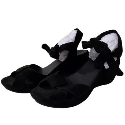Django & Juliette Size 42 Black Bow Heels 