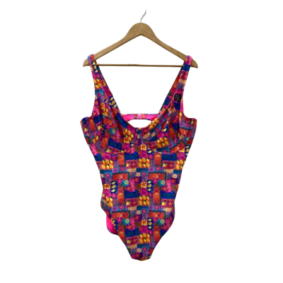 Wavezone Womens  Size 18 DD/E Pattern / Pink  One Piece Swmsuit
