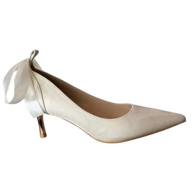  Womens  Size 36 Heels Cream 