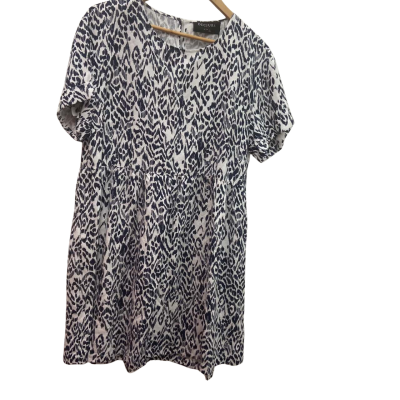 Decjuba Tia Boxy Dress  Size L Navy Ikat 