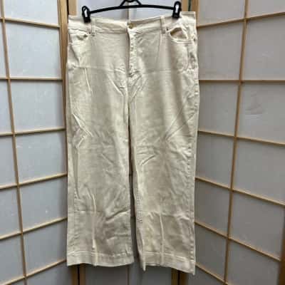 New With Tags BETTY BASICS Denim Women’s Size 20 Willow Wide Leg Jeans Cream  RRP:$89.95 AUD