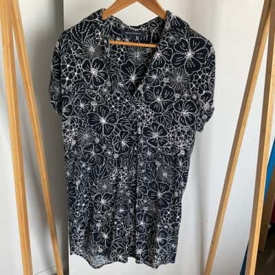 French Connection Womens  Size 6 Casual Dress Blue / Pattern / White 