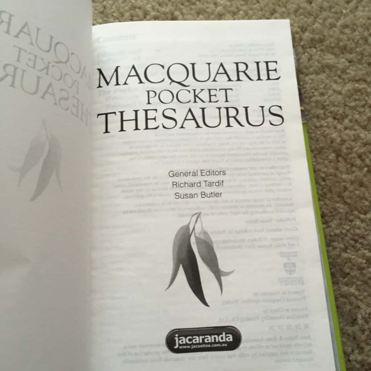 Macquarie Pocket Thesaurus Australian National Dictionary