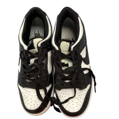 Nike Panda Dunk Low   Size EU 40 /US  7 Sneakers 