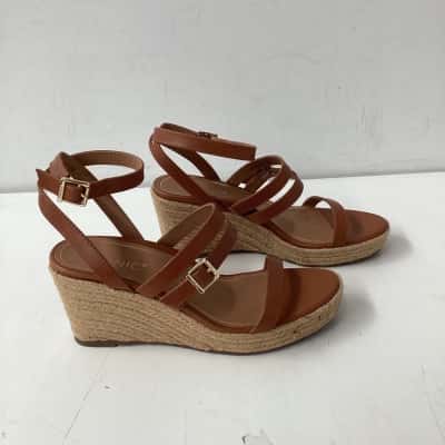 Vionic Womens  Size 9 Espadrilles  ankle strap Brown 