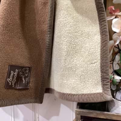 LAMA ALPAKA LABEL! 100% LAMA ALPAKA WOOL! MADE IN GERMANY! QUITE THE UNIQUE FIND! PERFECT ADDITION TO YOUR WINTER BEDDING! 