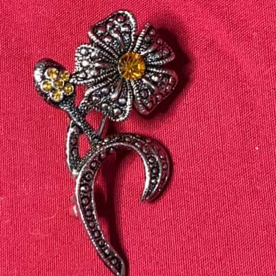  Women's Silver tone Rhinestone Flower Brooch 