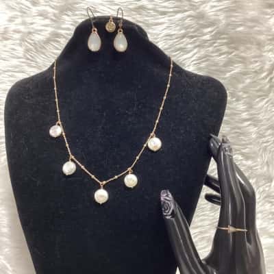  Womens Necklace Other / White 