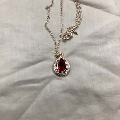  Womens Pendant and chain 