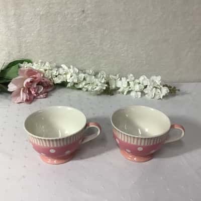 Morgan & Finch 2 x Pink / White Spotted Large Ceramic Mugs