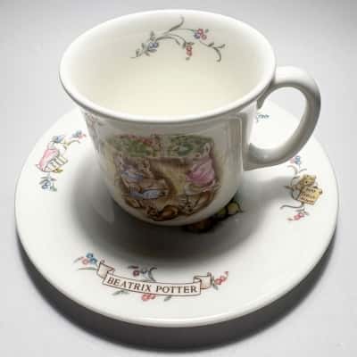 Vtg. Royal Albert bone china Beatrix Potter tea cup and saucer set 1986
