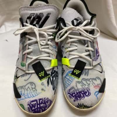  Mens Nike Jordan’s  Why Not Zero 4  Size 9 Sneakers Multicoloured / White 