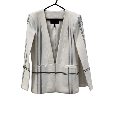 STUNNING BCBG MAX AZRIA CAPE TOP. SIZE M
