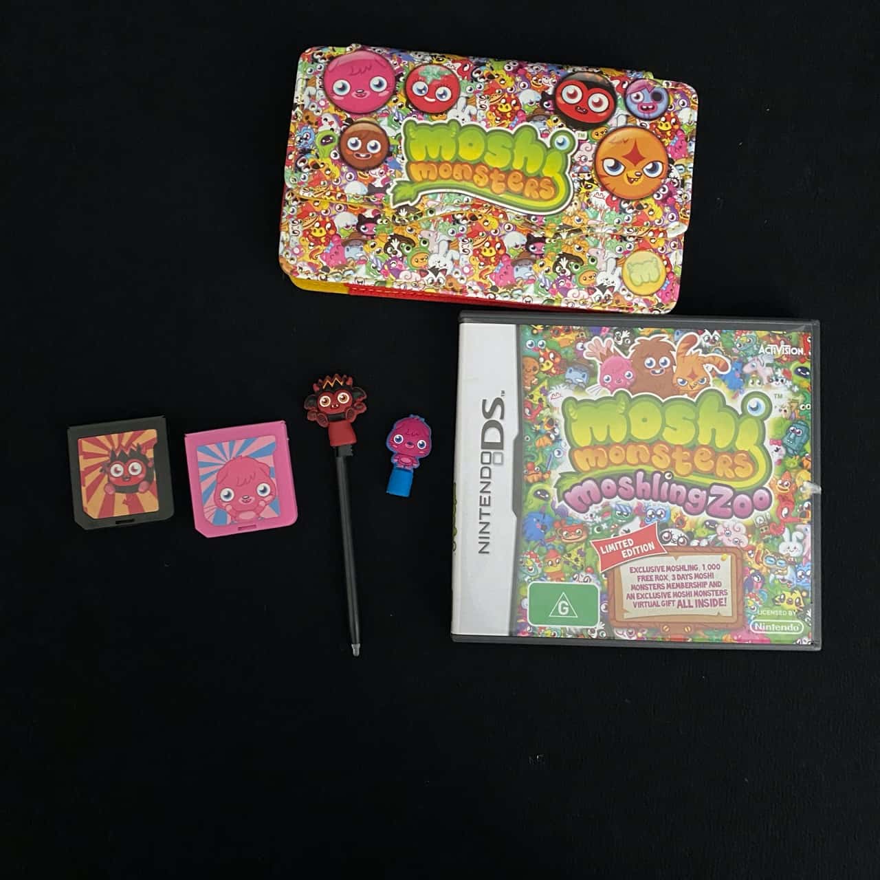 Moshi Monsters Nintendo DS game + Accessories See Description(s)