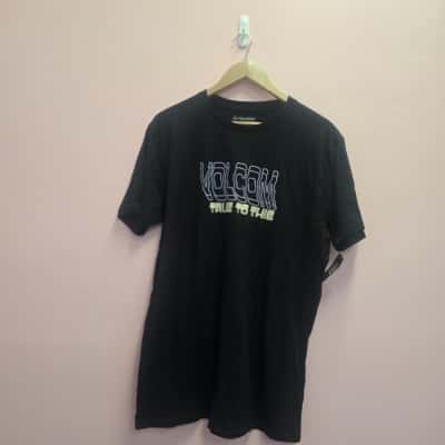 Volcom Mens  Size L Short Sleeve T-shirt Black  