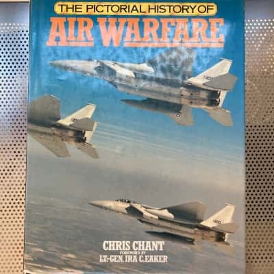 The Pictorial History of Air Warfare
