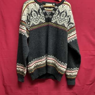 Bear Lake Size M Wool Sweater