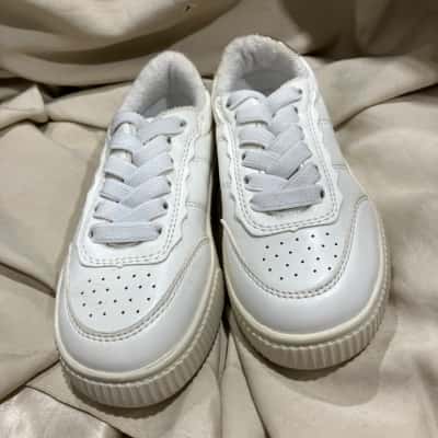 Seed Heritage Kids  Size 24 Shoes White 