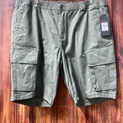 Johnny Bigg Mens  Size 42 Khaki cargo shorts new 