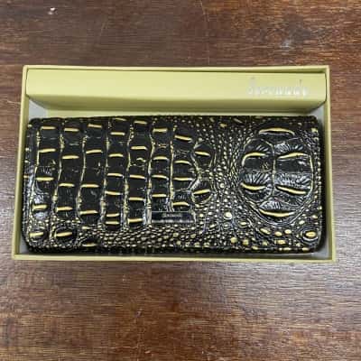 Serenade Womens Black  / Gold Purse