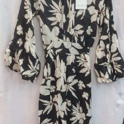  Womens Esmaee Size XS  Casual/ Maxi Dress Beige / Black  / Brown 