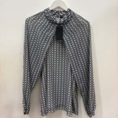  BNWT Portmans Size 16 Long Sleeve Chain Print Blouse