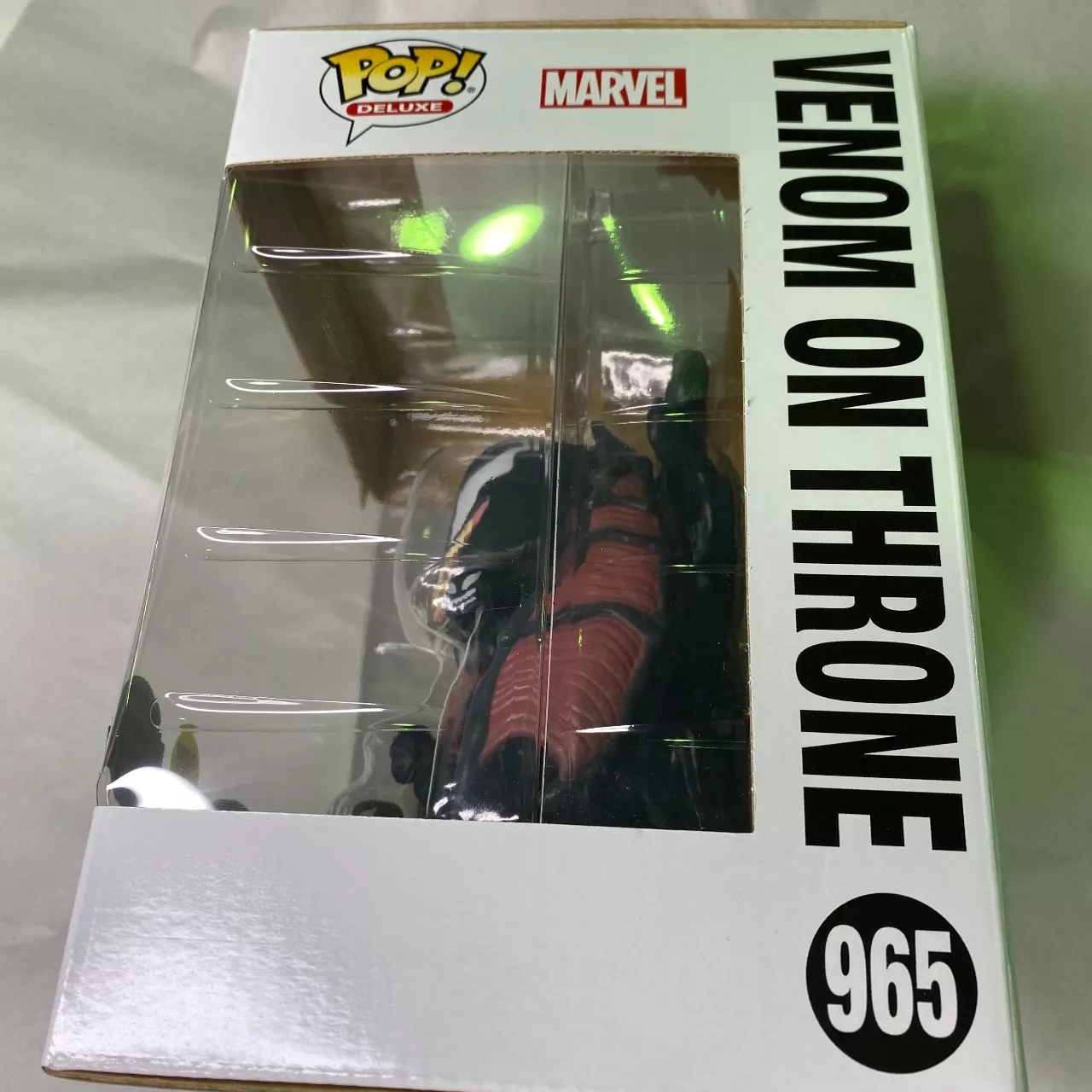 Venom on the throne 965 Funko pop! Deluxe - New Without Tags