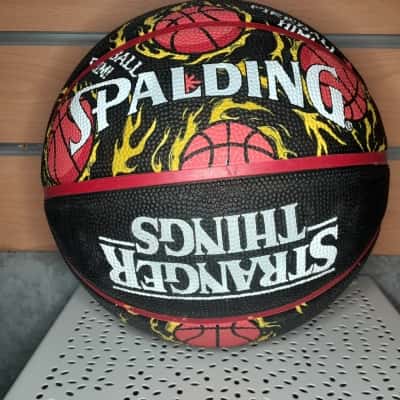 Spalding Stranger Things basket ball