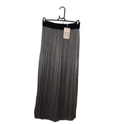 *Brand New* Motto Metallic Silver Pleated Skirt Size M 