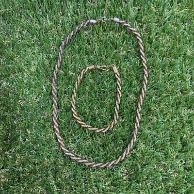  Womens Gold Tone Chain and Black Thread Necklace and Bracelet Set 