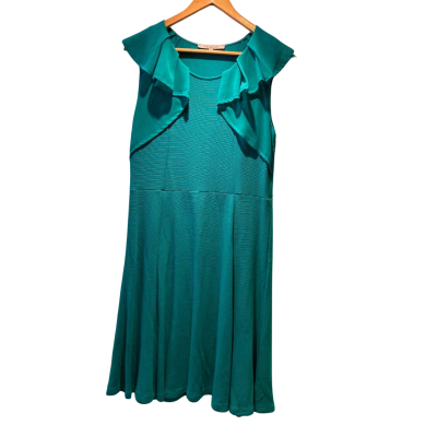 Review Womens  Size 14 Midi Dress Green 