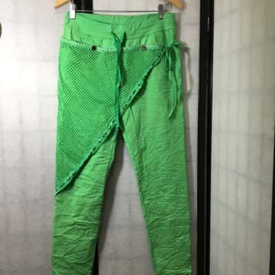  Womens  Size 12 Ankle Length Pants Green 