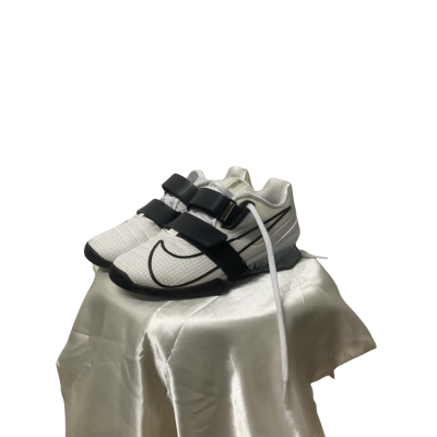 Unisex Nike Romaleos 4 Weightlifting Shoes Size 6 Trainers Black  / White 