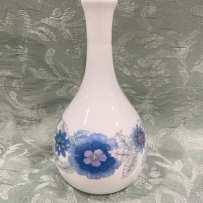 Vintage Wedgewood “Clementine” Pattern Bud Vase. 