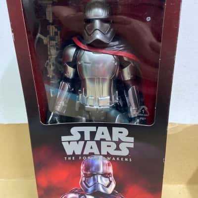 Star Wars Captain Phasma Action Figurine 