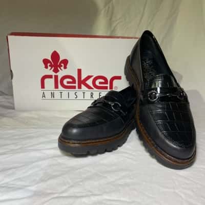 Rieker  Size 39 Loafers Black  