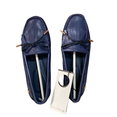 Ozlana Womens  Size 4 Casual Dark Blue Shoe