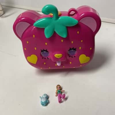Polly pocket strawberry playset 1 x doll and penguin incomplete