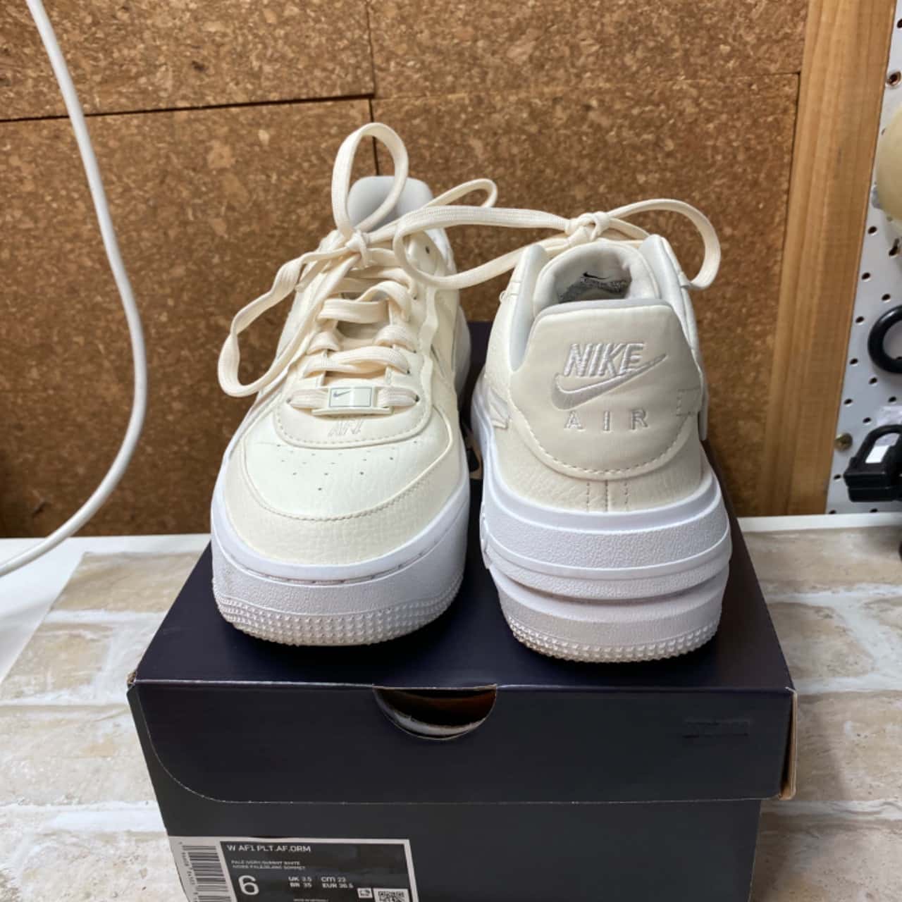 size 6 white air force