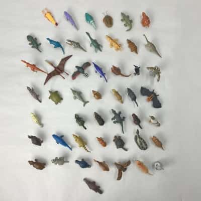 Collectable - Yowies - Lost Kingdom Series A (Total Set - 48 out of 50) with Papers (Giant Disc Jelly and Tube-nosed Bandicoot are not included)