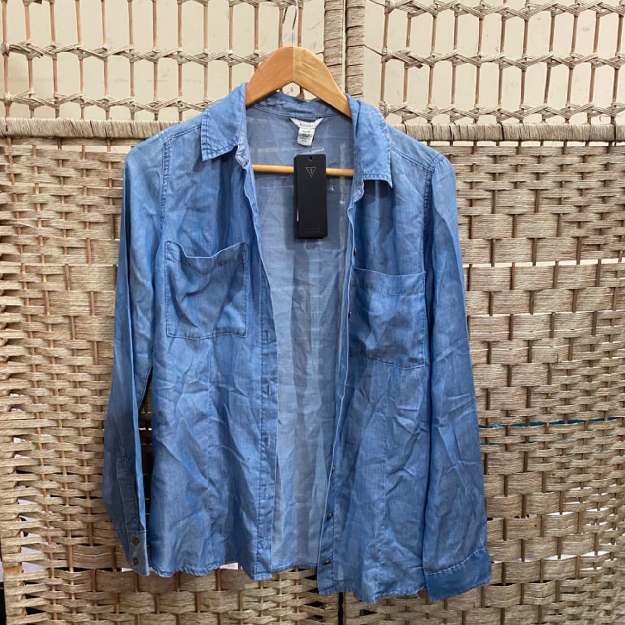 bnwt-guess-denim-button-up-size-xs