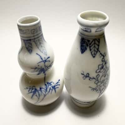Set of 2 Hand-Painted Chinese Miniature Porcelain blue and white Vases