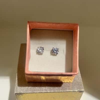  Women's Earrings Cubic Zirconia- Silver 