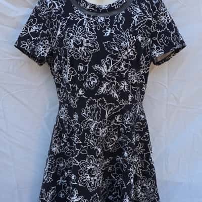 Tokito Womens  Size 12 Short Sleeve Dress  Black  / Floral 