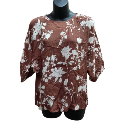 New With Tags POL Clothing 'Arcadia' Floral Dark Print Pattern Batwing Blouse