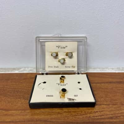 Victa dress studs screw top