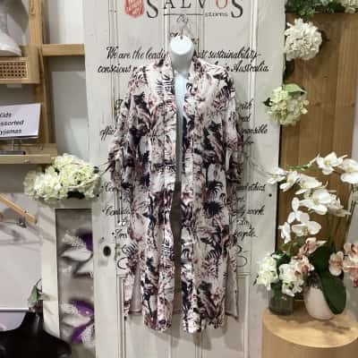 Decjuba Brand! FLORAL COVERALL! Womens  Size S / XS Coverall Floral / Pattern / Pink  / Purple / White 