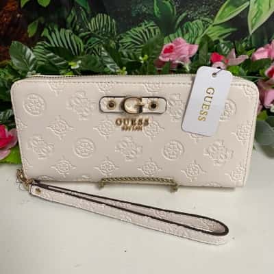 Guess cream purse New